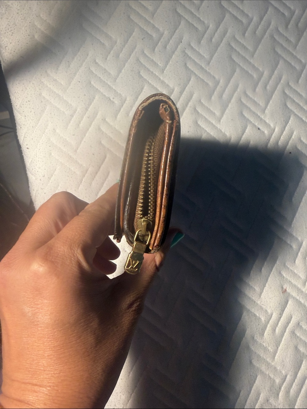 Louis Vuitton Tan Leather Small Zip Wallet - Picture 3 of 7